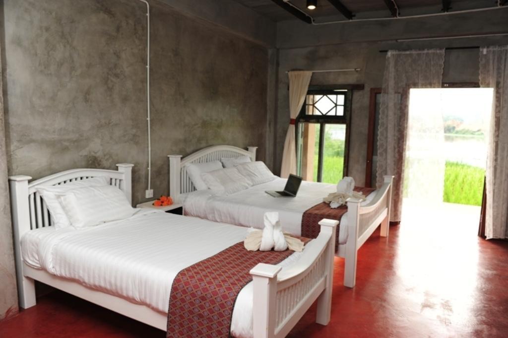 Готель Phu-Anna Eco House Hot Екстер'єр фото
